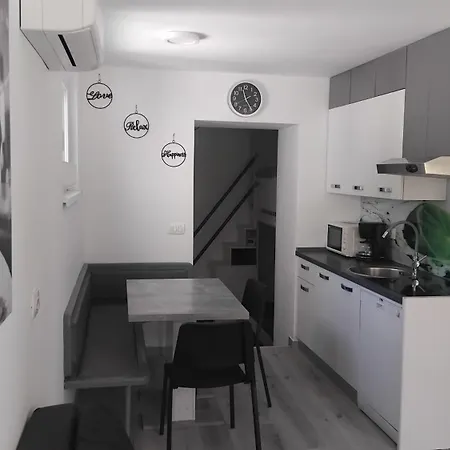 Val Apartament Koper